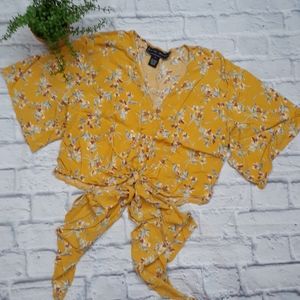 Polly & Esther Crop Top Tie Front Size Small